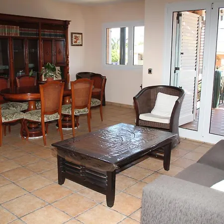 Con Piscina Privada En Zona Tranquila De Holiday home *