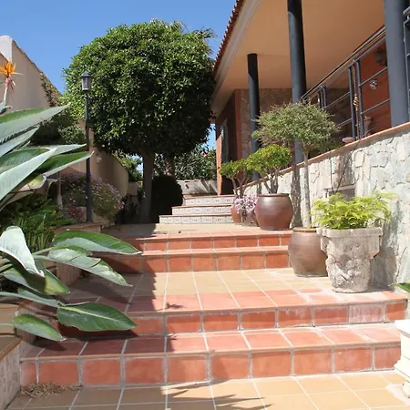 Con Piscina Privada En Zona Tranquila De