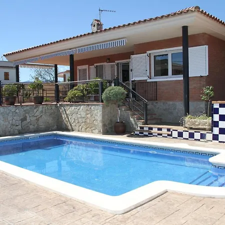 Con Piscina Privada En Zona Tranquila De Holiday home *